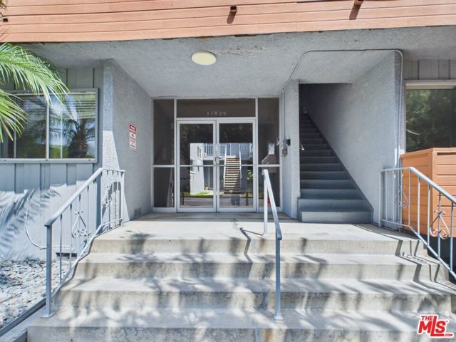 11825 National Blvd 6, Los Angeles, CA 90064