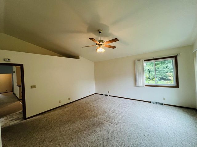 8815 S Castle COURT, Franklin, WI 53132