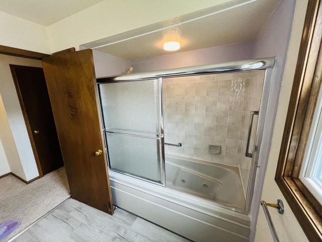 8815 S Castle COURT, Franklin, WI 53132