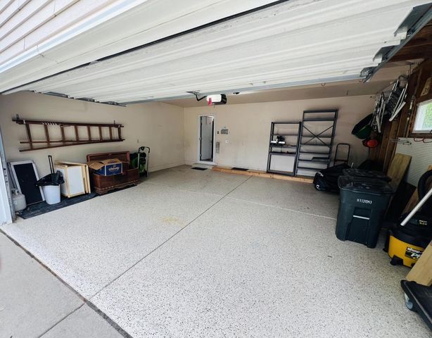 8815 S Castle COURT, Franklin, WI 53132