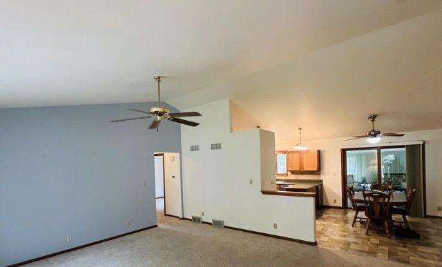 8815 S Castle COURT, Franklin, WI 53132