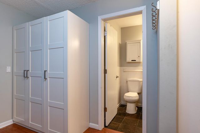 2446 Aldrich Avenue S 105, Minneapolis, MN 55405