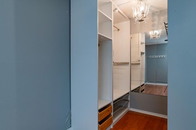 2446 Aldrich Avenue S 105, Minneapolis, MN 55405