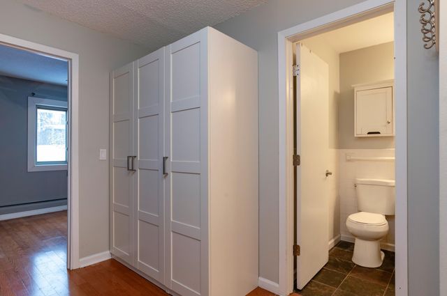 2446 Aldrich Avenue S 105, Minneapolis, MN 55405