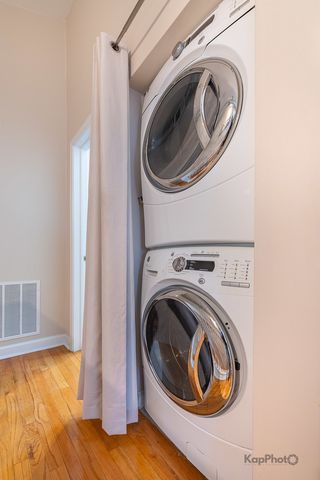 2705 W Congress Parkway, Chicago, IL 60612