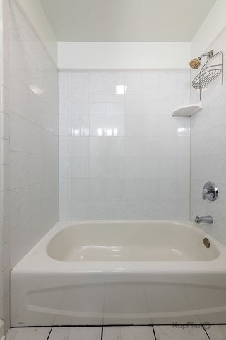 2705 W Congress Parkway, Chicago, IL 60612