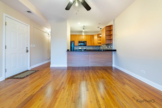 2705 W Congress Parkway, Chicago, IL 60612