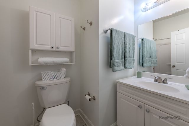 2705 W Congress Parkway, Chicago, IL 60612