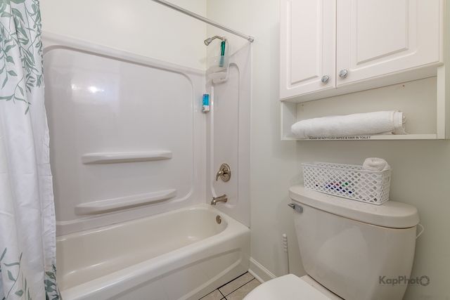 2705 W Congress Parkway, Chicago, IL 60612