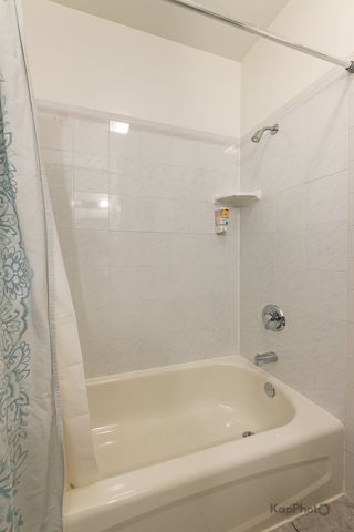 2705 W Congress Parkway, Chicago, IL 60612