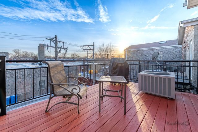 2705 W Congress Parkway, Chicago, IL 60612