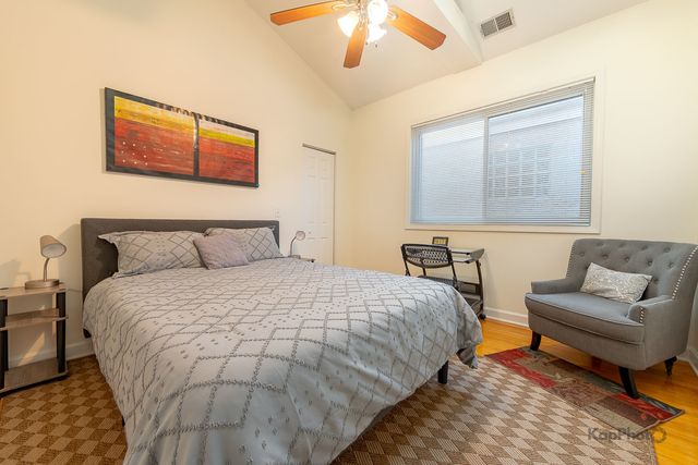 2705 W Congress Parkway, Chicago, IL 60612