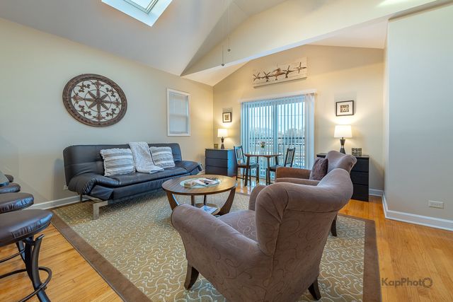 2705 W Congress Parkway, Chicago, IL 60612