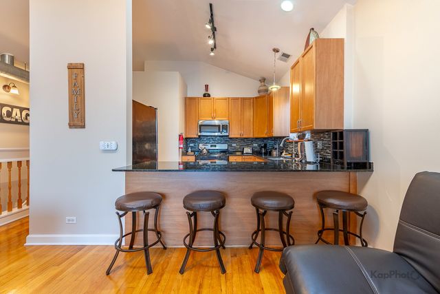 2705 W Congress Parkway, Chicago, IL 60612