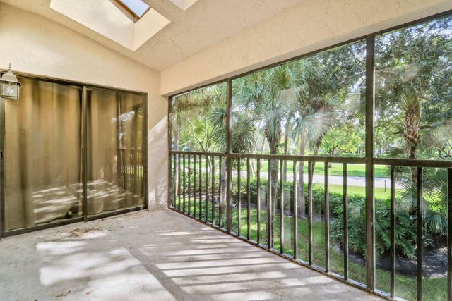 1143 Duncan Circle 202, Palm Beach Gardens, FL 33418