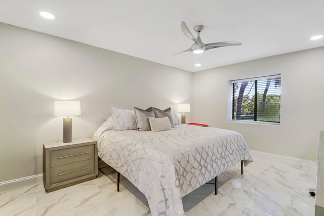 1143 Duncan Circle 202, Palm Beach Gardens, FL 33418