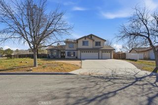 16261 Lake View Lane, Apple Valley, CA 92307