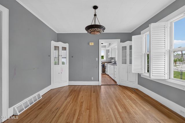 24 Maplewood Avenue, Albany, NY 12205