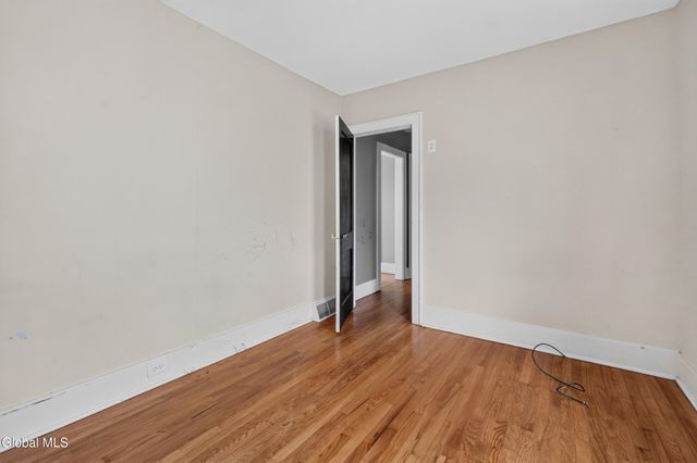 24 Maplewood Avenue, Albany, NY 12205