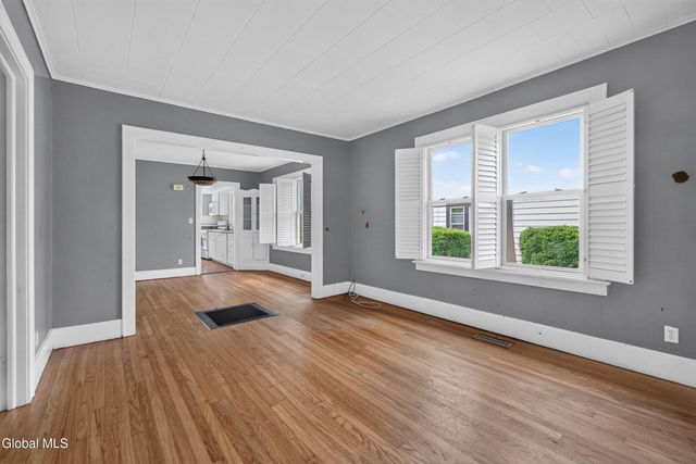 24 Maplewood Avenue, Albany, NY 12205