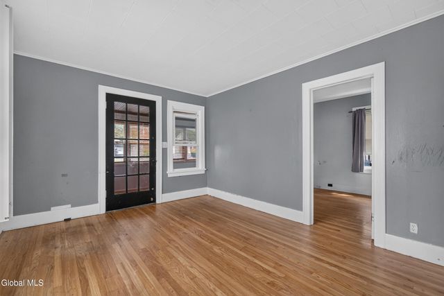 24 Maplewood Avenue, Albany, NY 12205