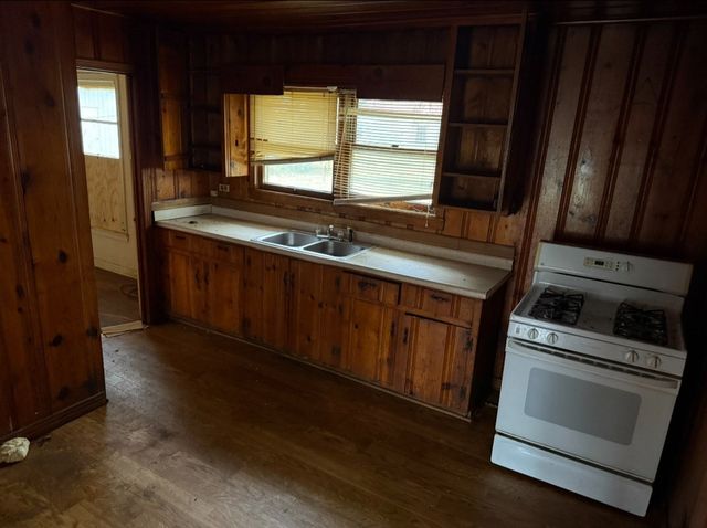 200 Victory Street, Bonham, TX 75418