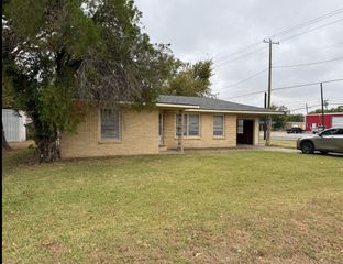 200 Victory Street, Bonham, TX 75418