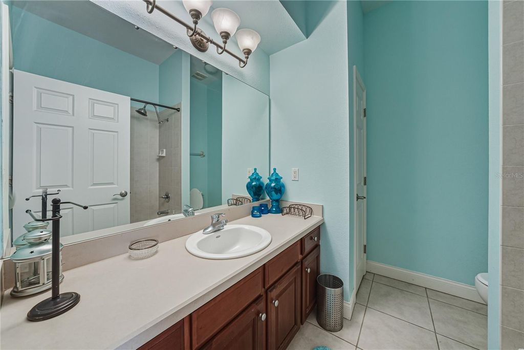 Image 40 of property listing at 1823 ROCKY POINTE DRIVE, Lakeland, FL 33813