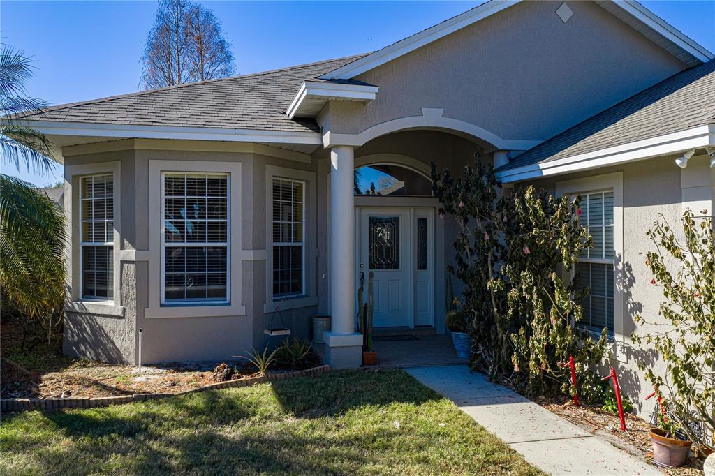 Image 6 of property listing at 1823 ROCKY POINTE DRIVE, Lakeland, FL 33813