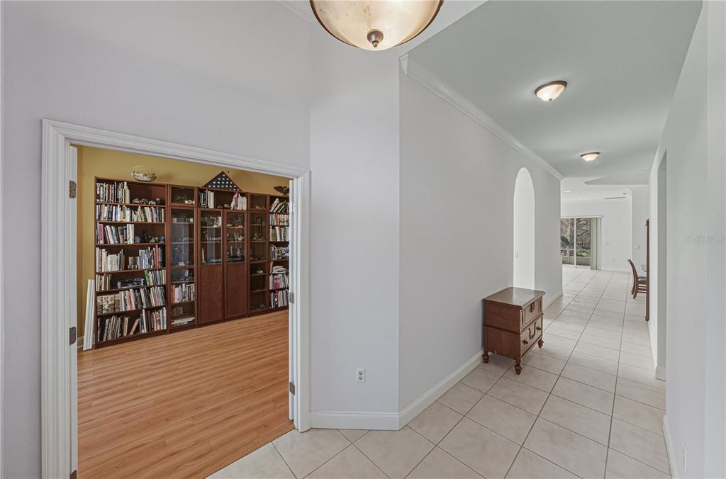 Image 9 of property listing at 1823 ROCKY POINTE DRIVE, Lakeland, FL 33813