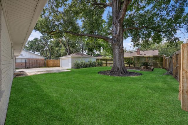 5430 Yarwell Drive, Houston, TX 77096