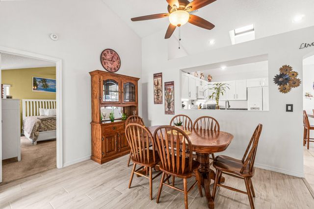 25 Wyndham Lane, Palm Beach Gardens, FL 33418