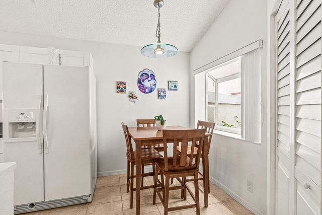 25 Wyndham Lane, Palm Beach Gardens, FL 33418