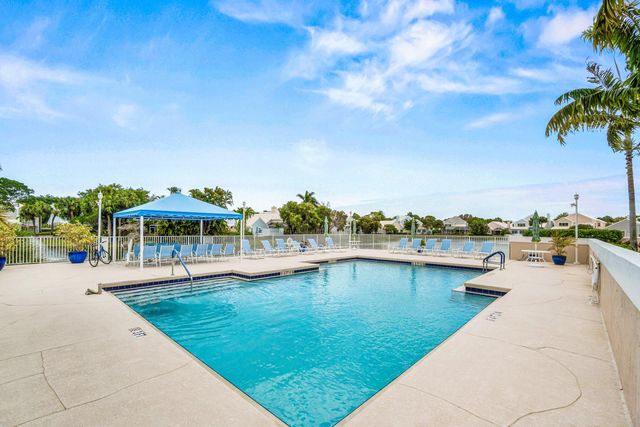 25 Wyndham Lane, Palm Beach Gardens, FL 33418