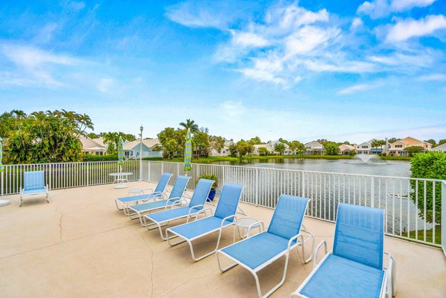 25 Wyndham Lane, Palm Beach Gardens, FL 33418