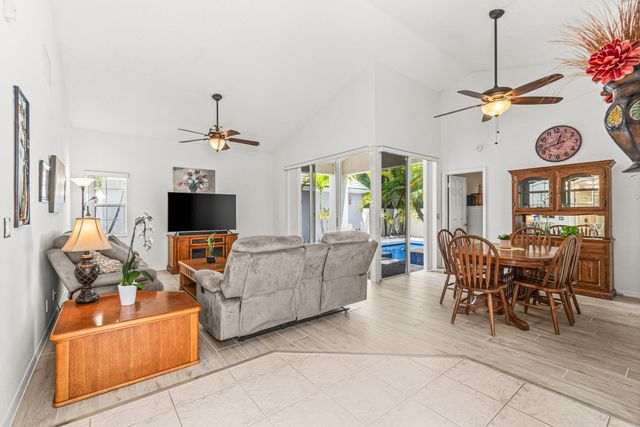 25 Wyndham Lane, Palm Beach Gardens, FL 33418