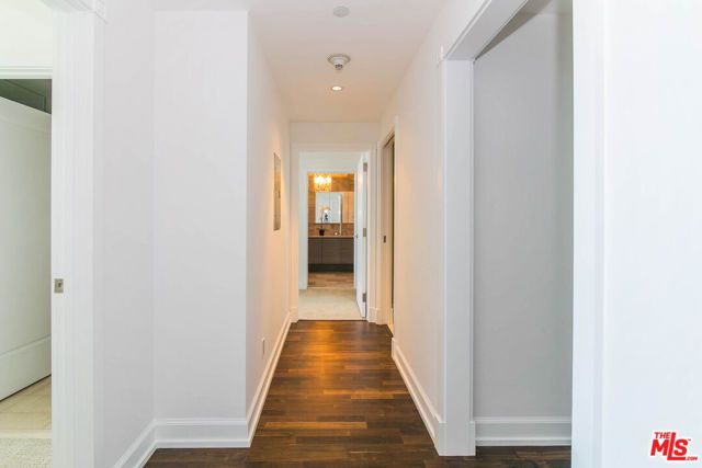 900 W Olympic Boulevard 28C, Los Angeles, CA 90015