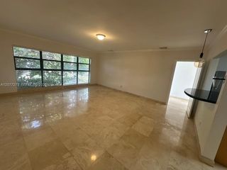 32 Camden Drive 9, Bal Harbour, FL 33154