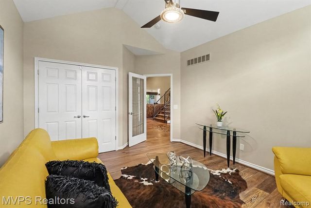 51879 Shoreview Drive, Shelby Twp, MI 48316