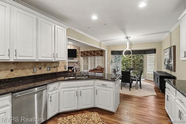 51879 Shoreview Drive, Shelby Twp, MI 48316