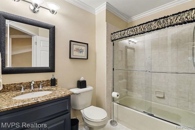 51879 Shoreview Drive, Shelby Twp, MI 48316