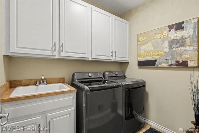 51879 Shoreview Drive, Shelby Twp, MI 48316