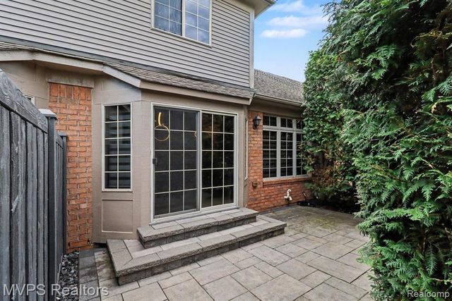 51879 Shoreview Drive, Shelby Twp, MI 48316