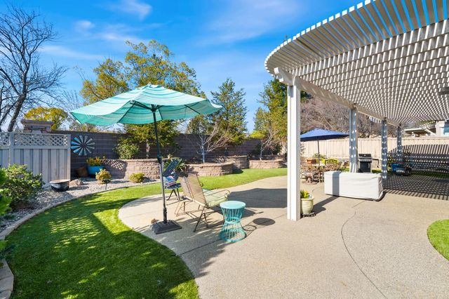 220 Gazebo Ct, Lincoln, CA 95648