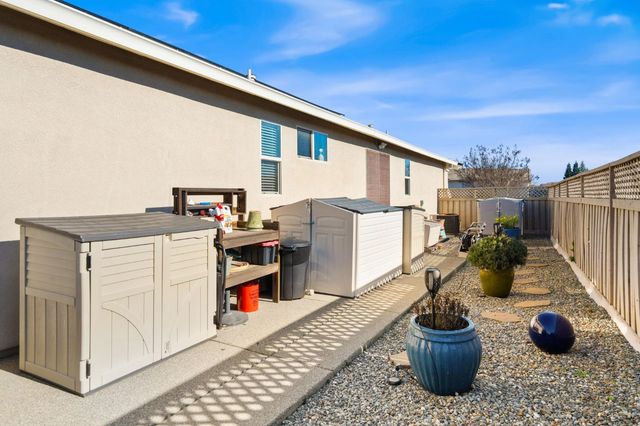 220 Gazebo Ct, Lincoln, CA 95648