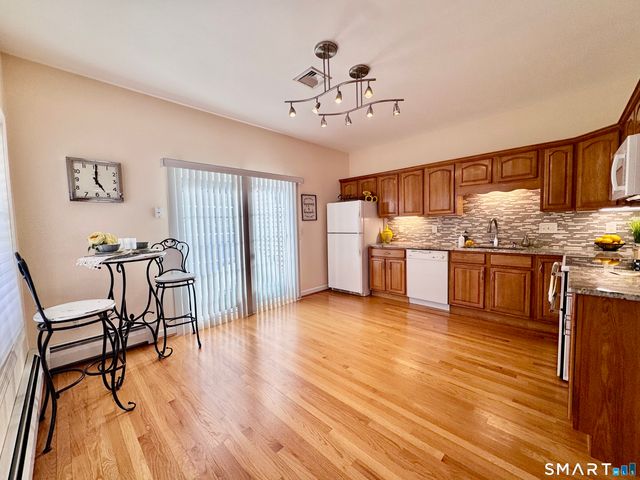 39 Denyelle Drive 39, Rocky Hill, CT 06067