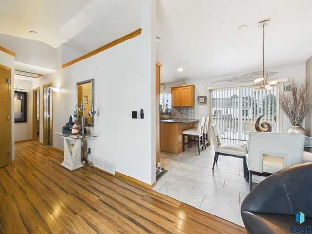 400 Philly Cir Circle, Harrisburg, SD 57032