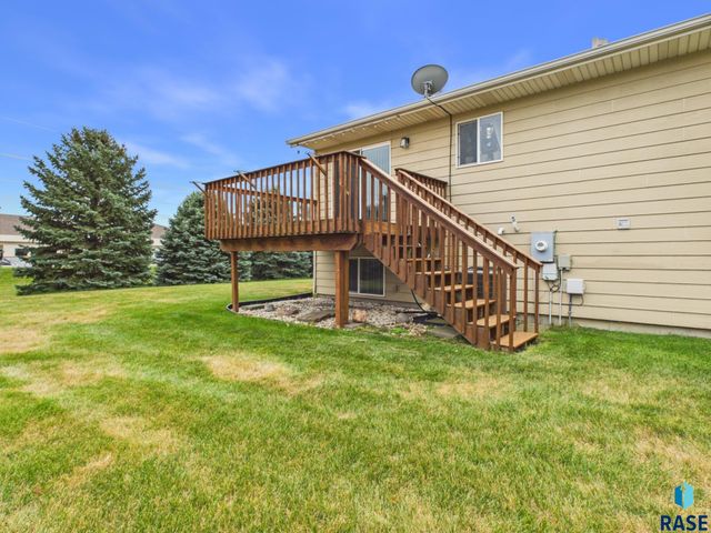 400 Philly Cir Circle, Harrisburg, SD 57032