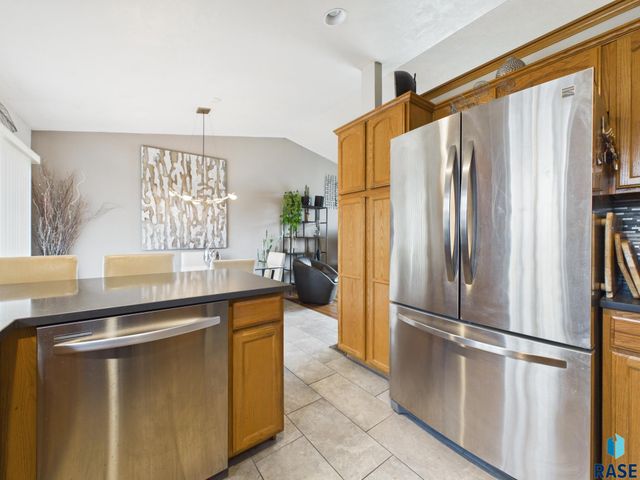 400 Philly Cir Circle, Harrisburg, SD 57032