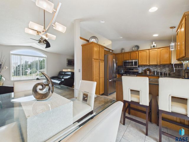 400 Philly Cir Circle, Harrisburg, SD 57032